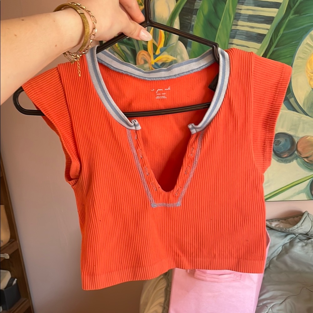 urban outfitters crop top